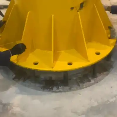 Alignment the bolt holes in the baseplate to the bolts in the embeded foundation 