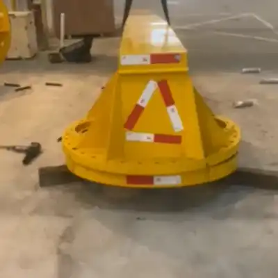 Cantilever flange and slewing bearing flange 