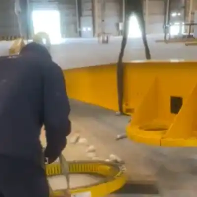 Position the slewing bearing flange into proper postion for the next step. 