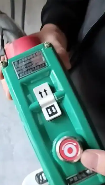 Explosion proof pendant control 