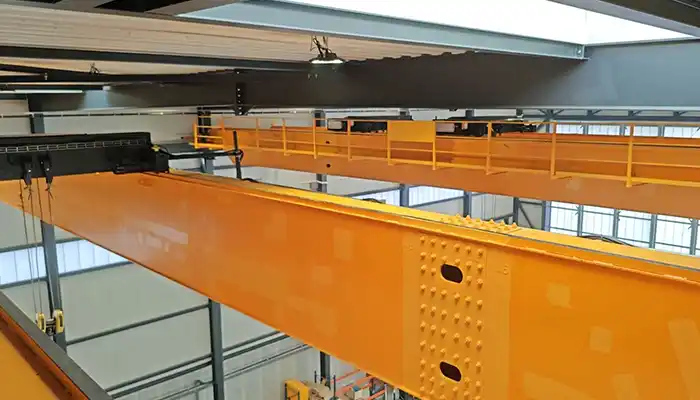 double hoist cranes used in the same working bay for busy material handling needs 