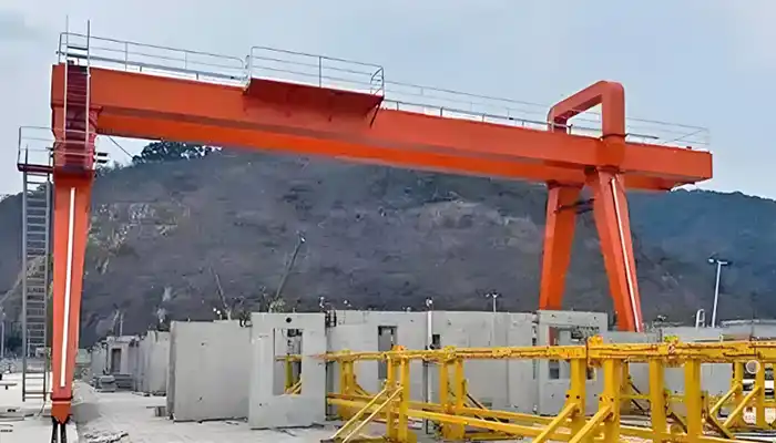 freestanding gantry crane with rail travelling design 
