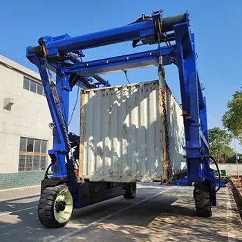 chain type container straddle carrier