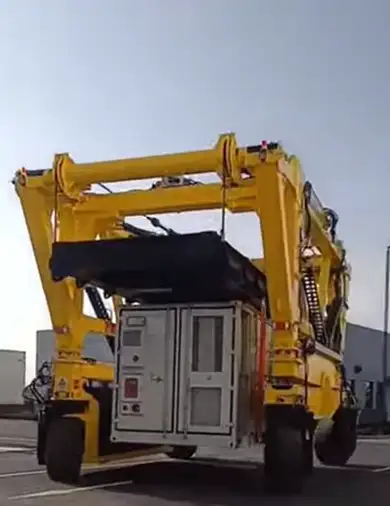 60 ton straddle carrier for handling BESS container and electrical storage equipment 60 ton straddle carrier for handling BESS container and electrical storage equipment